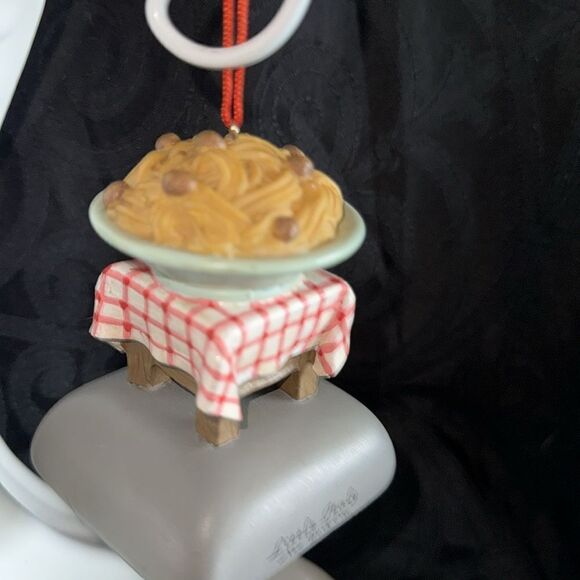 set of MACYS NYC Little  Italy  & Chinatown ornaments - Picture 7 of 7